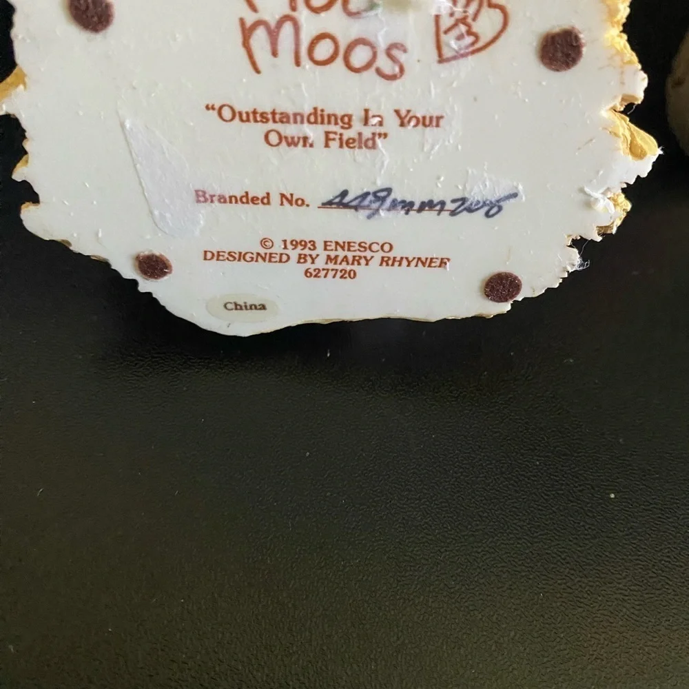 Vintage Enesco Mary's Moo Moos Outstanding in Your Own Field Cow Figurine